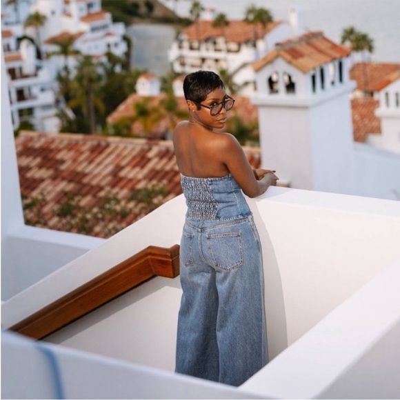 Women's High-Rise Distressed Wide Leg
Jeans - Jenee Naylor Medium Wash - Picture 5 of 5